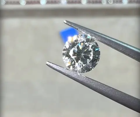 gioia radiante diamante round