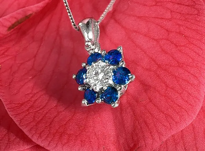 eleganza in fiore pendente zaffiri