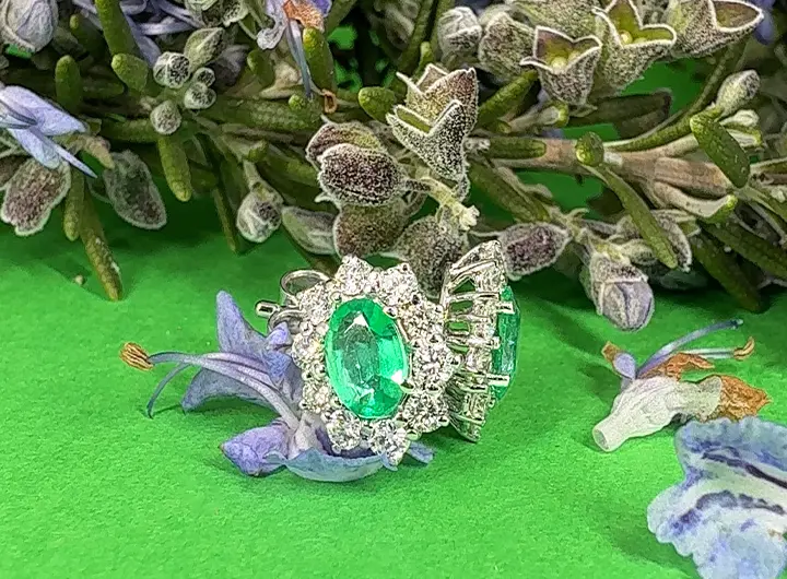 smeraldo imperiale orecchini con smeraldo