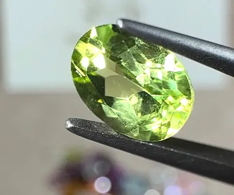 smeraldo imperiale pietra preziosa